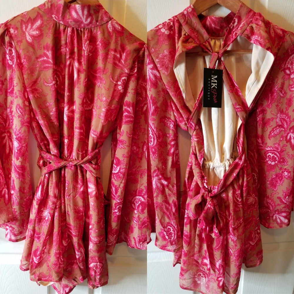 Last Ones• Bell Flare Sleeves Playsuit Romper - Picture 3 of 3